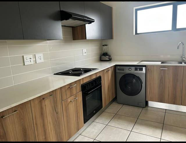 2 BEDROOM PROPERTY TO RENT IN SILVER LAKES